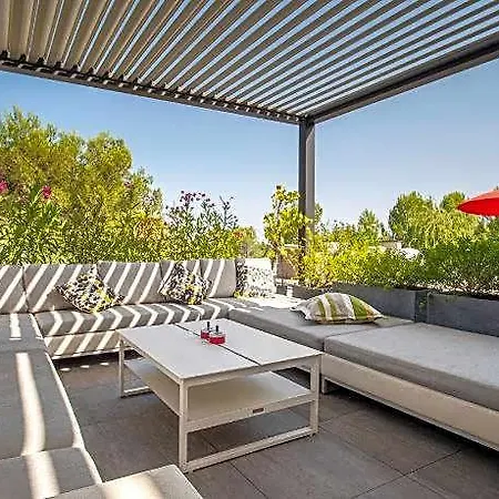 Hotel Luxueuse 2 Piscines Nord Montpellier 3*