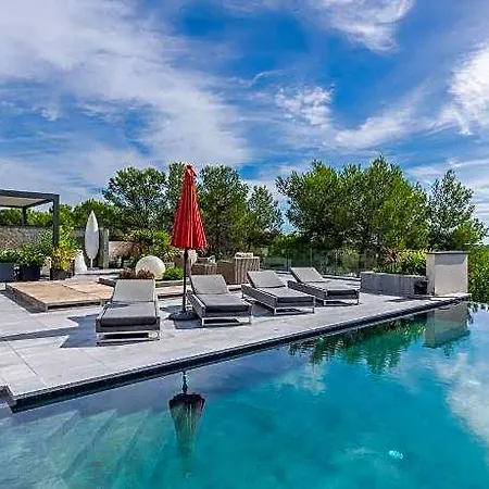 Luxueuse 2 Piscines Nord Montpellier 酒店 圣埃尔斯