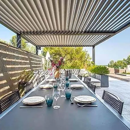 Hotel Luxueuse 2 Piscines Nord Montpellier 3*